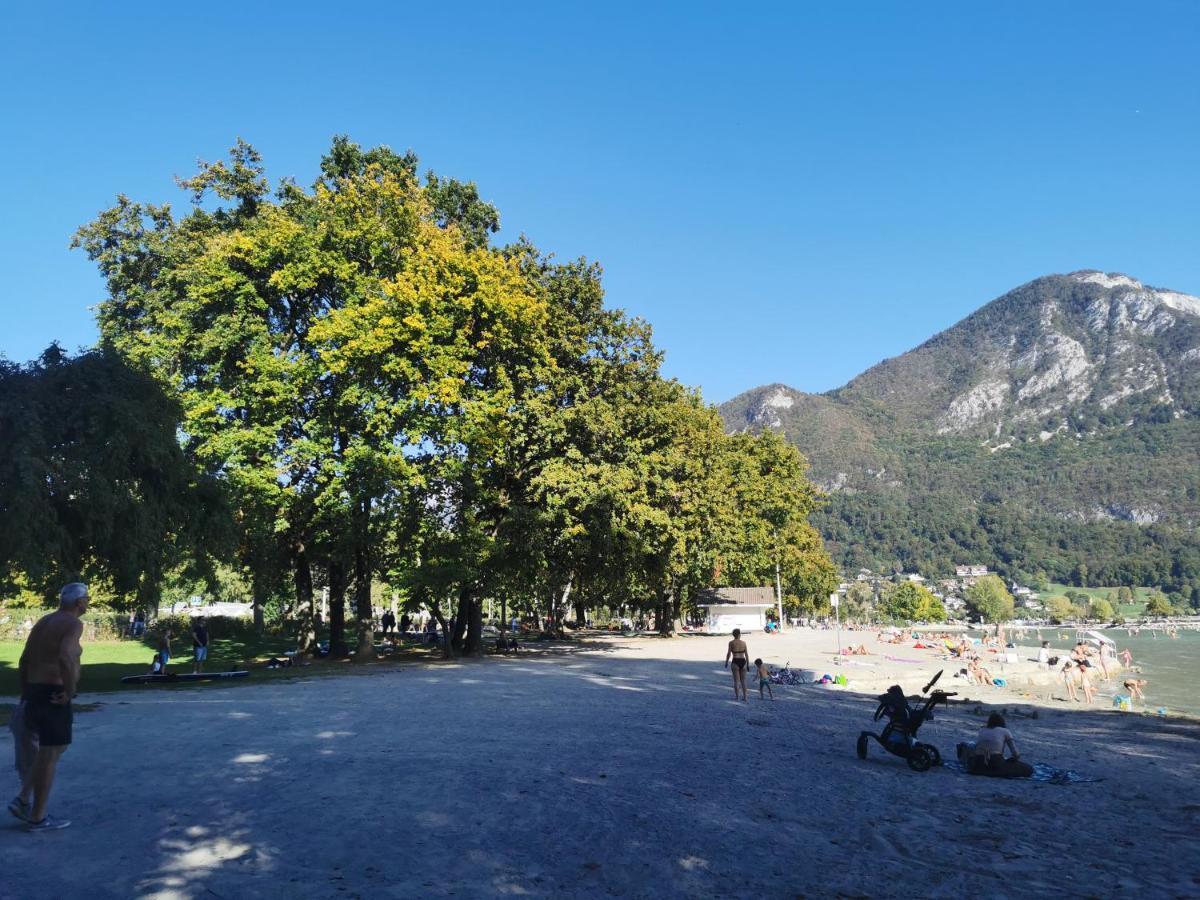 Charmant Appartement A 1 Minute Du Lac Annecy Luaran gambar