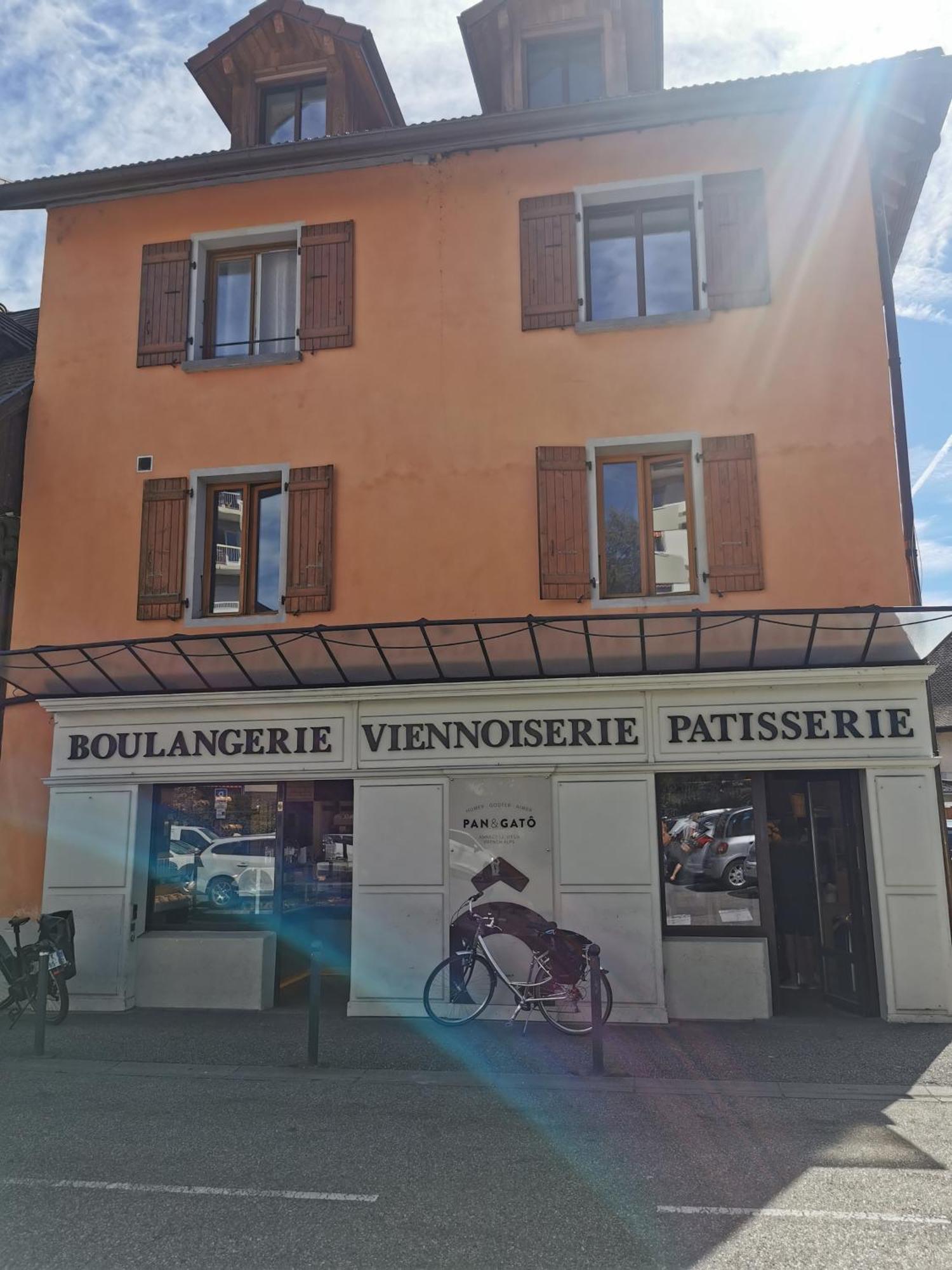 Charmant Appartement A 1 Minute Du Lac Annecy Luaran gambar